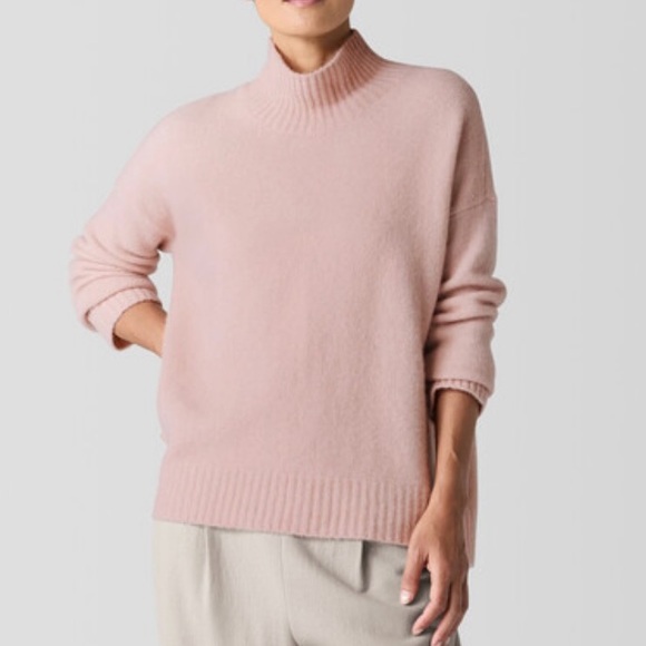 Eileen Fisher Sweaters - Eileen Fisher Cashmere Silk Bliss Turtleneck Box Top. Women’s SZ S/P